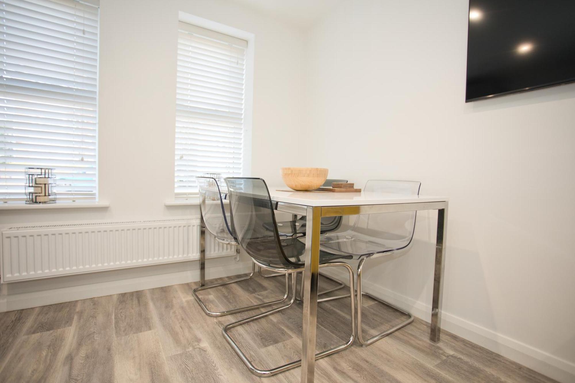 Sea Air - 2 Bedrooms - Parking - Mins To Beach Борнмът Екстериор снимка