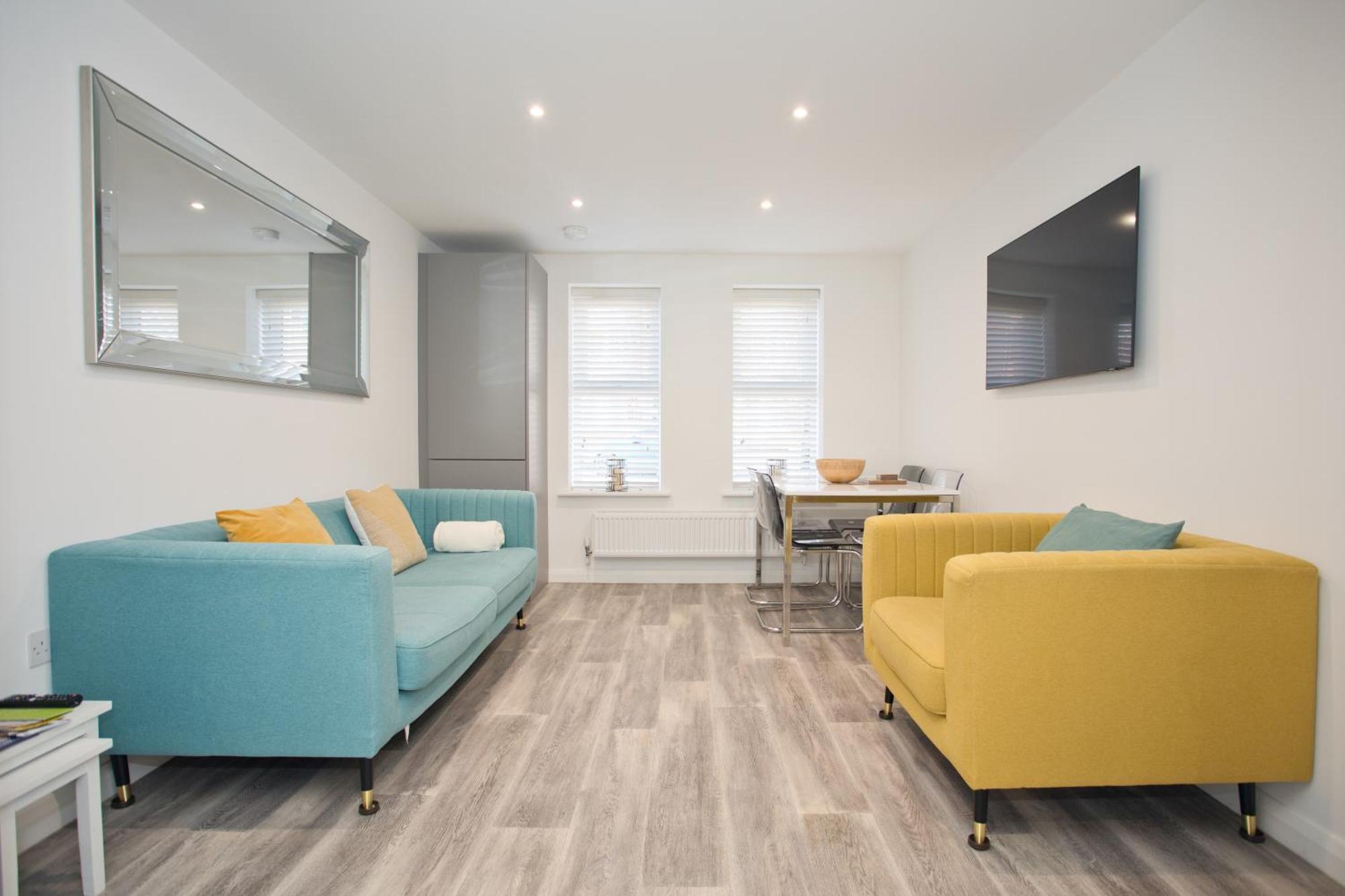 Sea Air - 2 Bedrooms - Parking - Mins To Beach Борнмът Екстериор снимка
