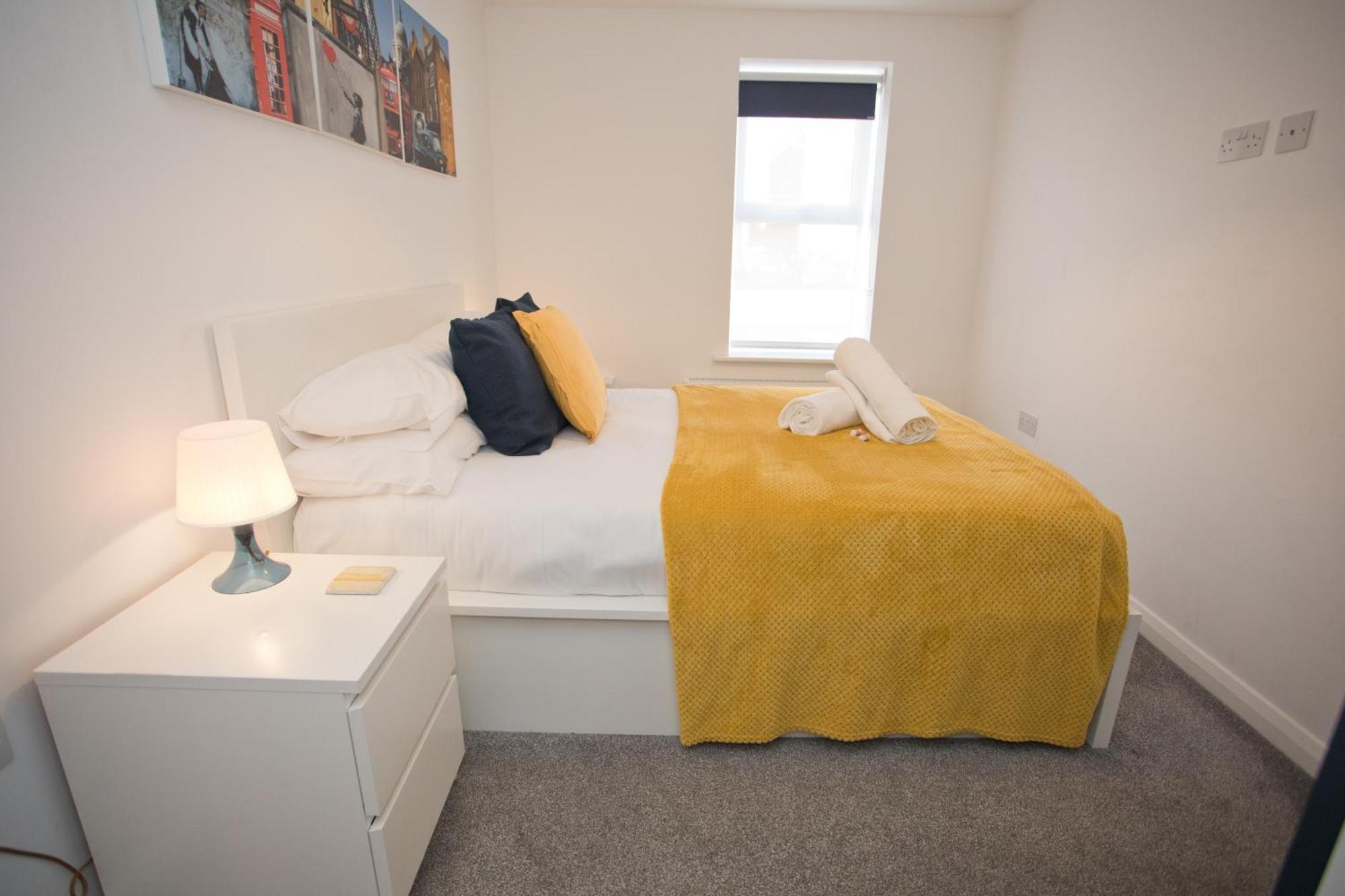 Sea Air - 2 Bedrooms - Parking - Mins To Beach Борнмът Екстериор снимка